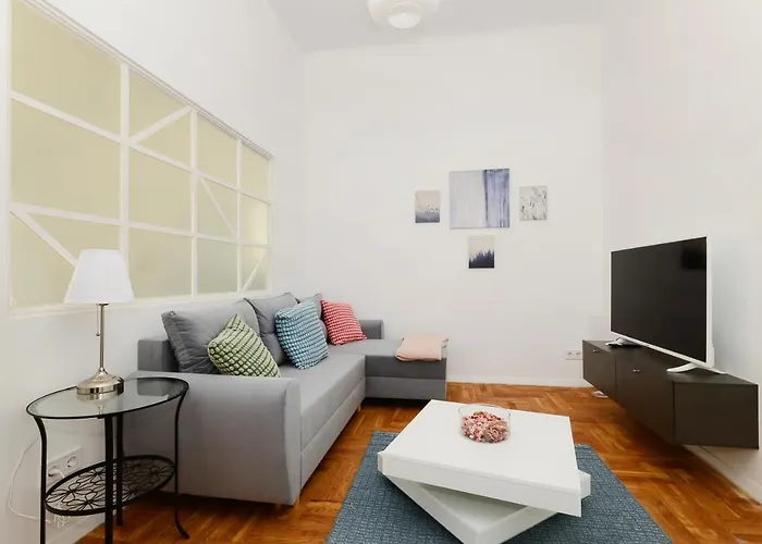 Akacfa 7 Center Beautiful Апартаменты