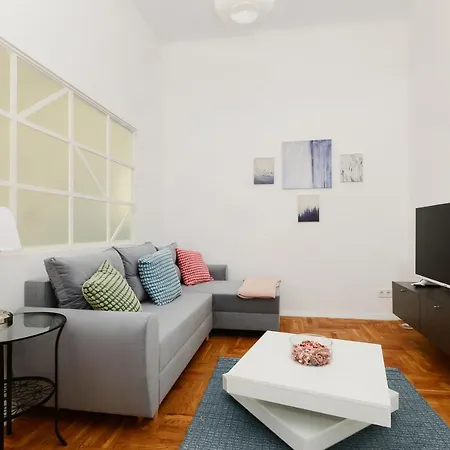 Akacfa 7 Center Beautiful Апартаменты